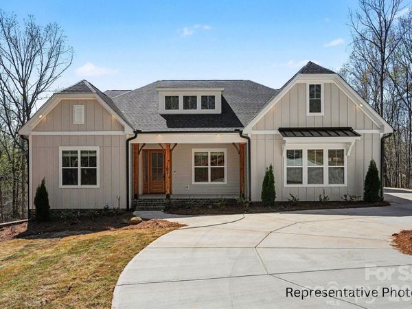 175 Stonehaven Drive , Mooresville, NC 28115