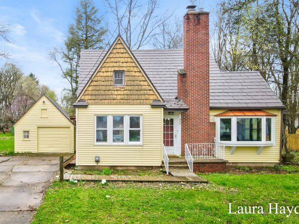 350 Mill Street, Saranac, MI 48881