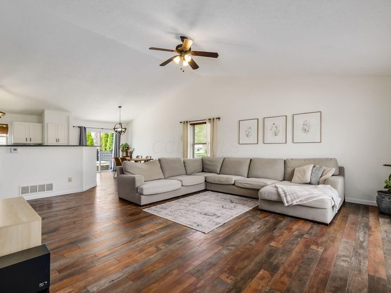 3277 Garrison Court, Hilliard, OH 43026 Photo 6