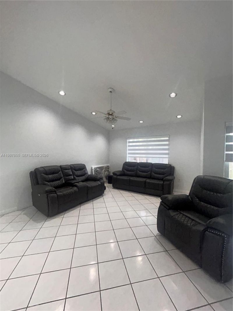 10001 SW 218th St, Cutler Bay, FL 33190 Photo