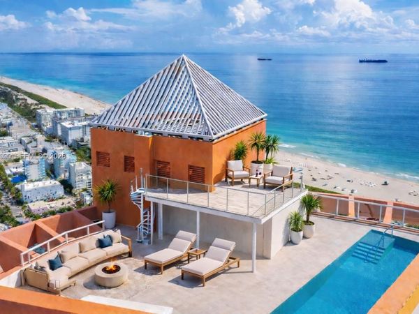 300 S Pointe Dr , Unit PH-5, Miami Beach, FL 33139