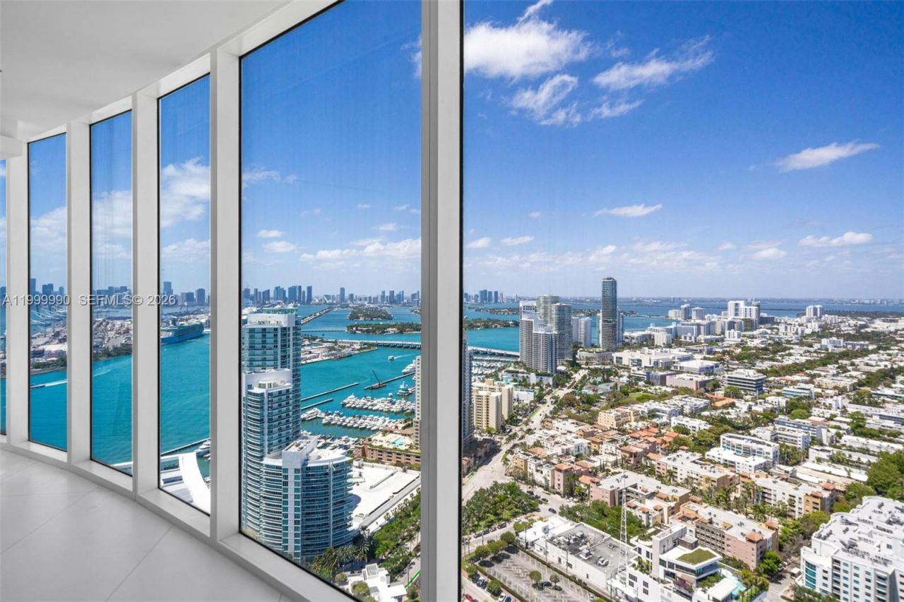 300 S Pointe Dr, Unit PH-5, Miami Beach, FL 33139 Photo