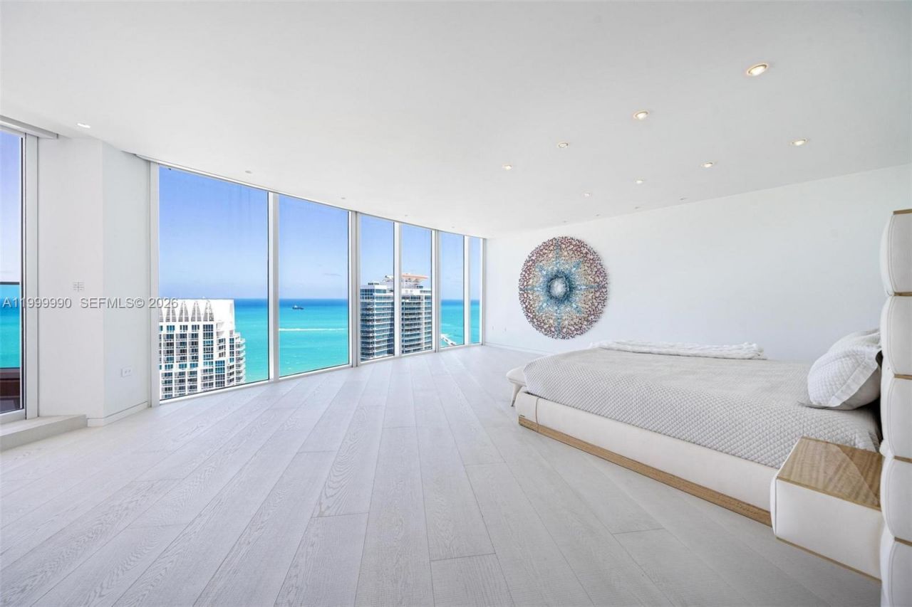 300 S Pointe Dr, Unit PH-5, Miami Beach, FL 33139 Photo