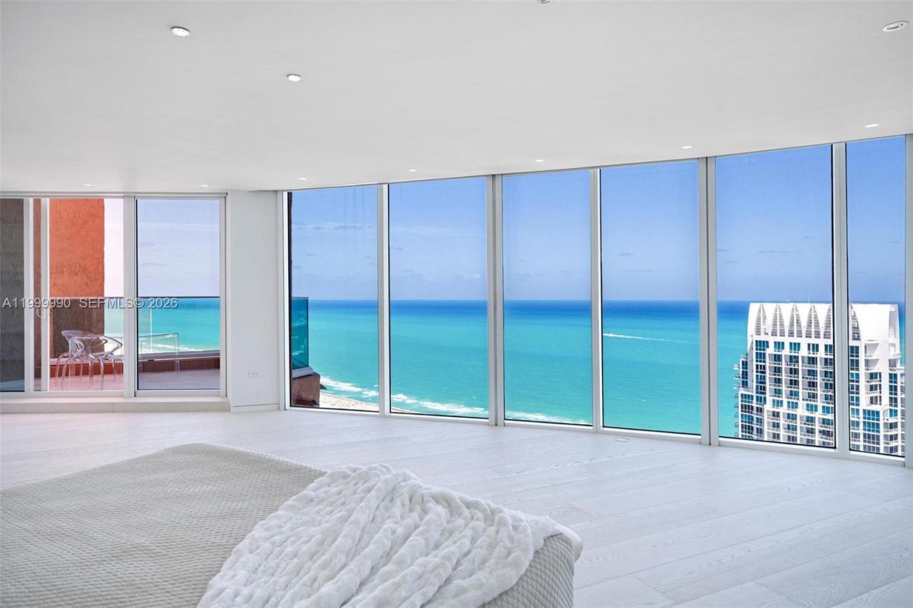 300 S Pointe Dr, Unit PH-5, Miami Beach, FL 33139 Photo