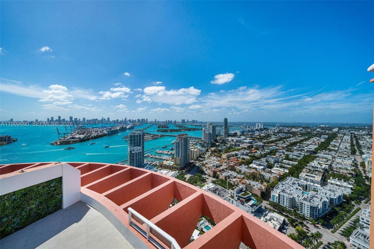 300 S Pointe Dr, Unit PH-5, Miami Beach, FL 33139 Photo