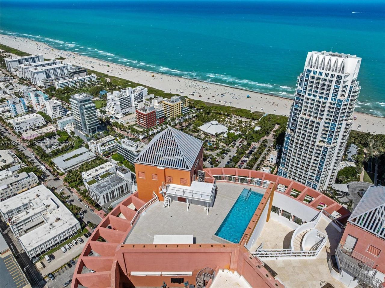 300 S Pointe Dr, Unit PH-5, Miami Beach, FL 33139 Photo