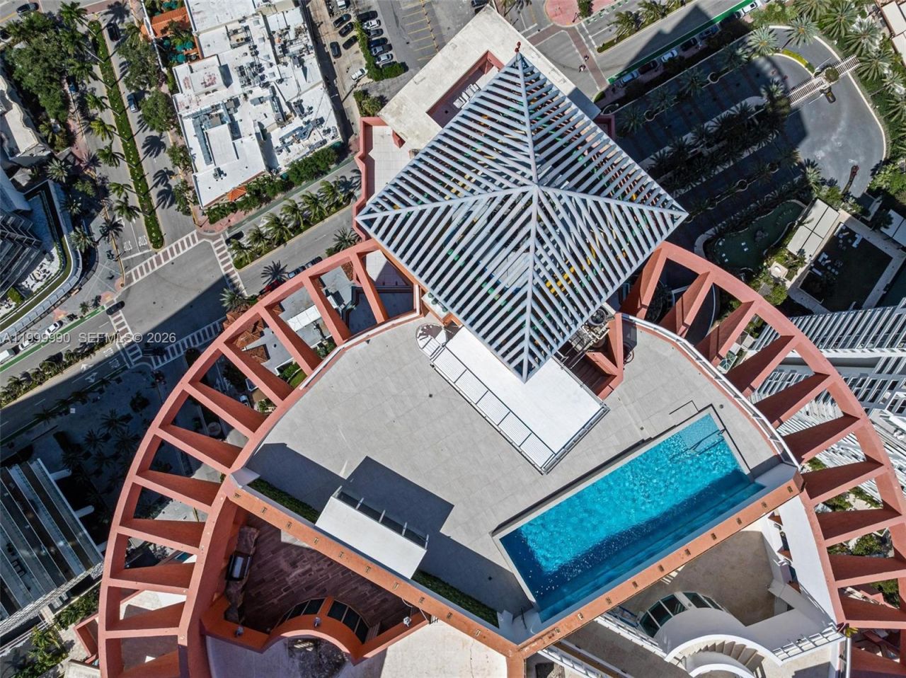 300 S Pointe Dr, Unit PH-5, Miami Beach, FL 33139 Photo