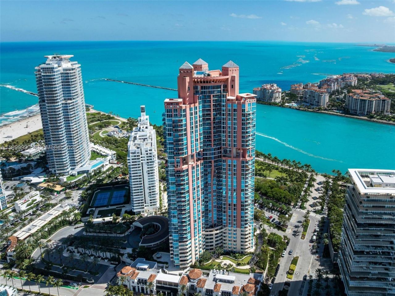 300 S Pointe Dr, Unit PH-5, Miami Beach, FL 33139 Photo