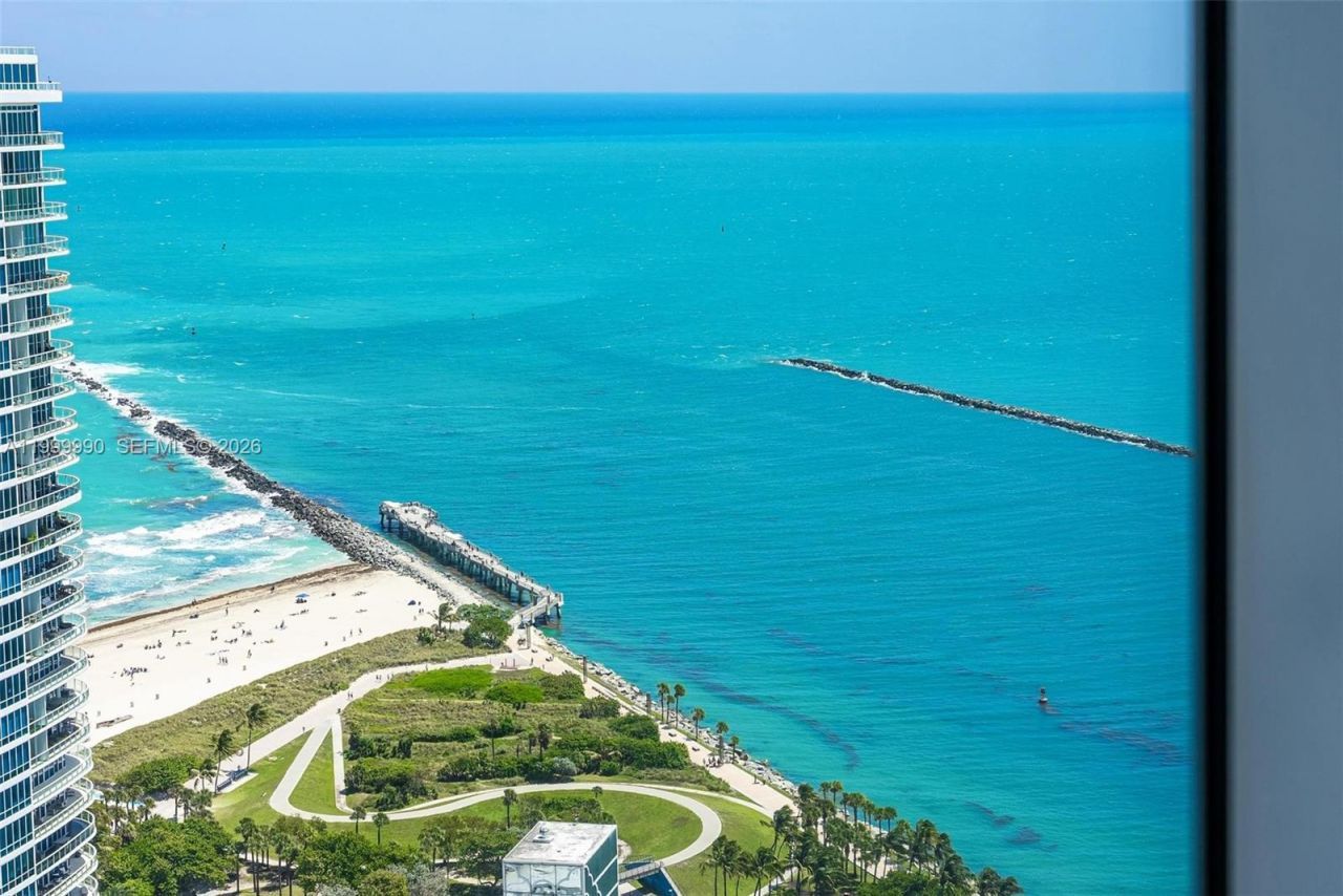 300 S Pointe Dr, Unit PH-5, Miami Beach, FL 33139 Photo