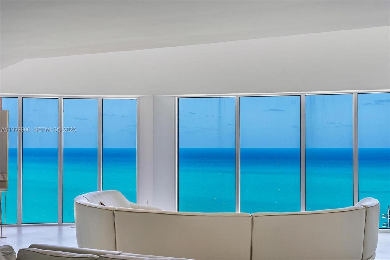 300 S Pointe Dr, Unit PH-5, Miami Beach, FL 33139 Photo