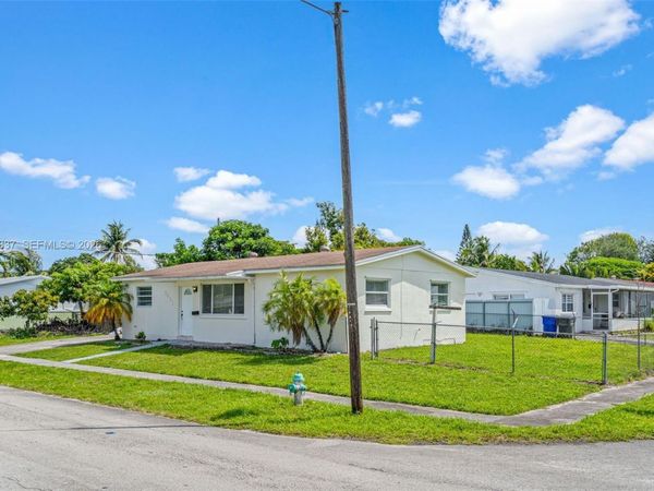 7491 Hope St , Hollywood, FL 33024