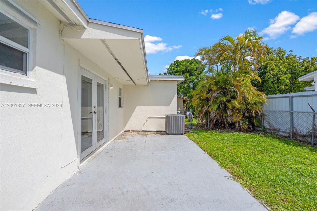 7491 Hope St, Hollywood, FL 33024 Photo