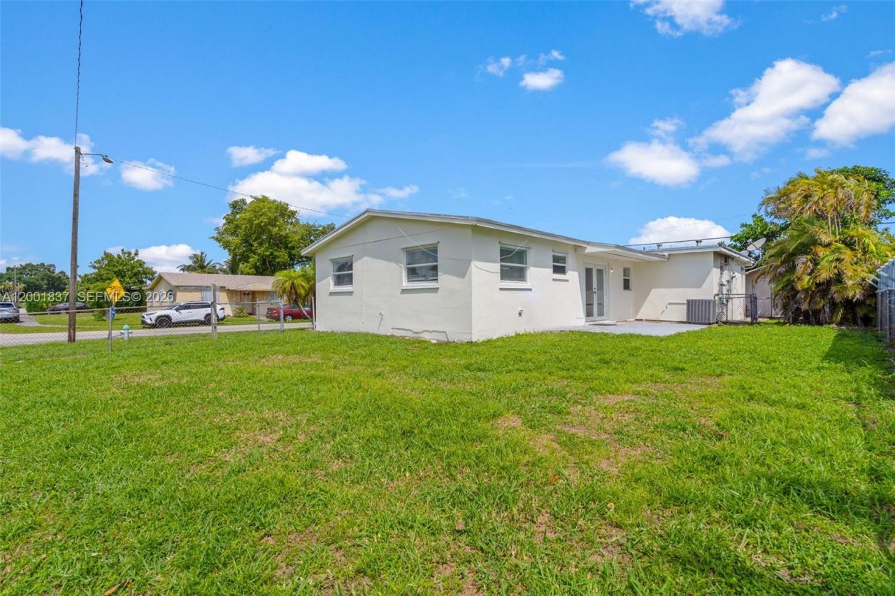 7491 Hope St, Hollywood, FL 33024 Photo