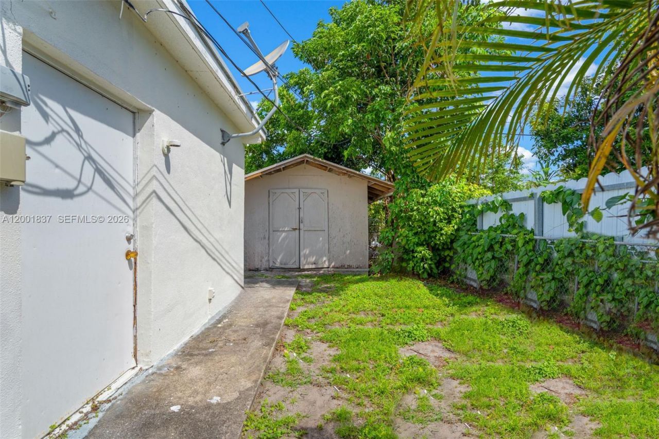 7491 Hope St, Hollywood, FL 33024 Photo
