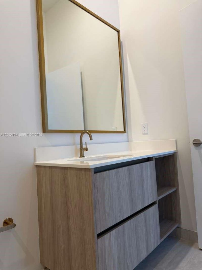 77 SE 5th Street, Unit 1011, Miami, FL 33131 Photo
