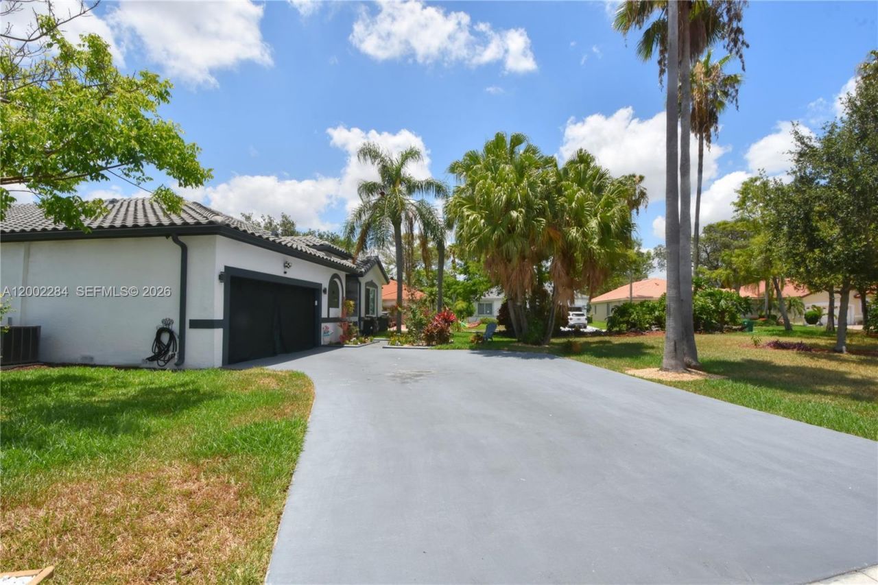 8733 NW 76th Dr , Tamarac, FL 33321 Photo