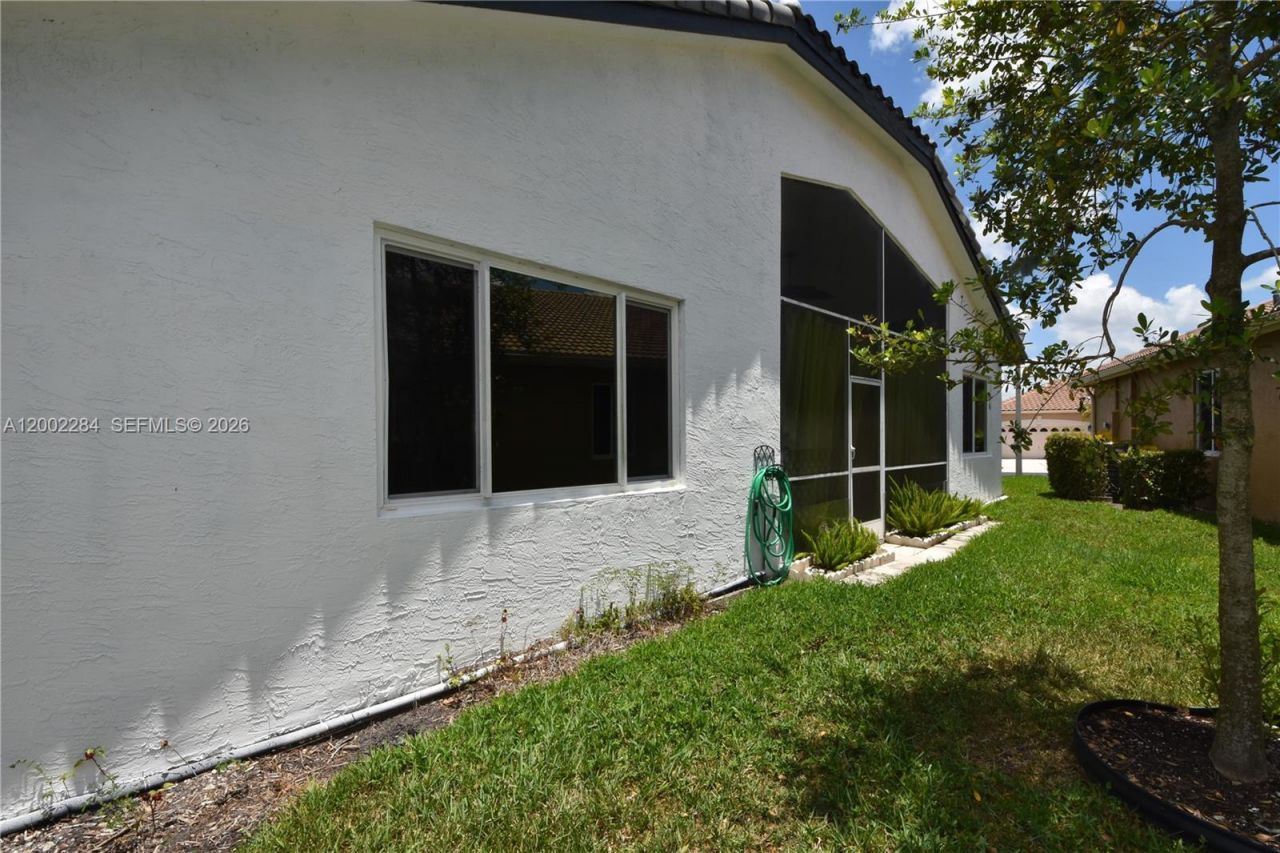 8733 NW 76th Dr , Tamarac, FL 33321 Photo