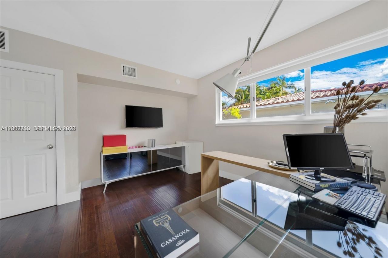 3531 SW 1st Ave, Unit ., Miami, FL 33145 Photo