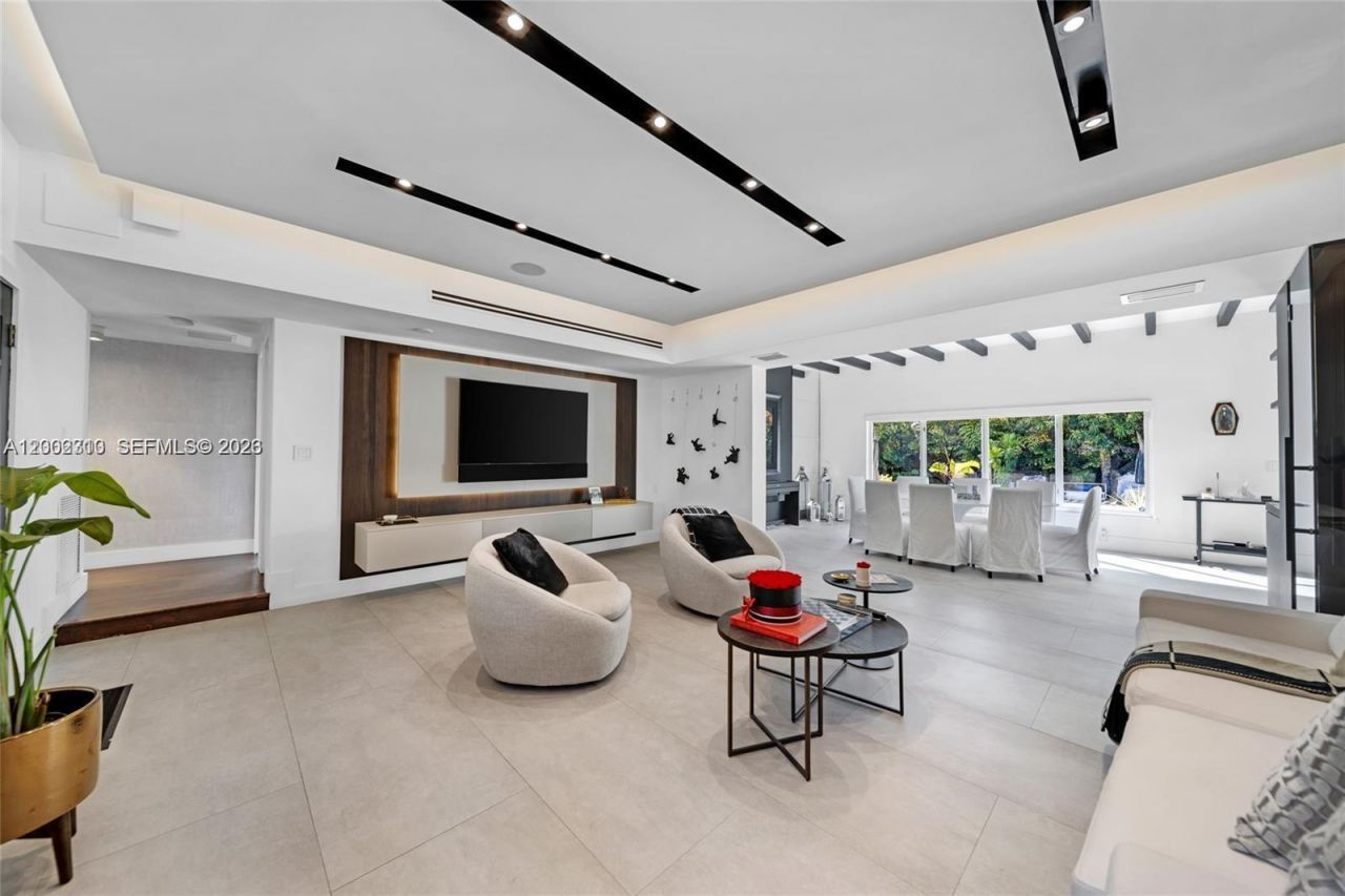 3531 SW 1st Ave, Unit ., Miami, FL 33145 Photo