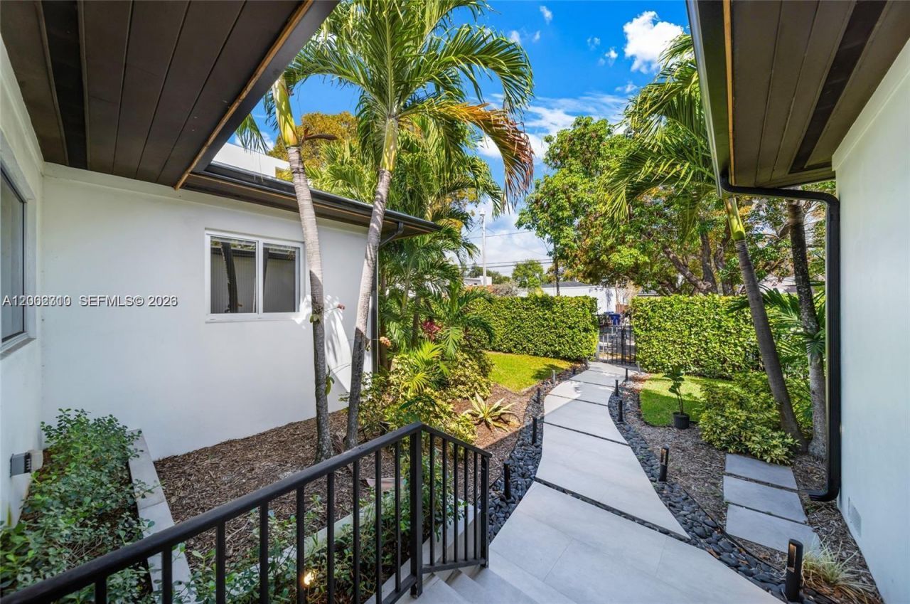 3531 SW 1st Ave, Unit ., Miami, FL 33145 Photo