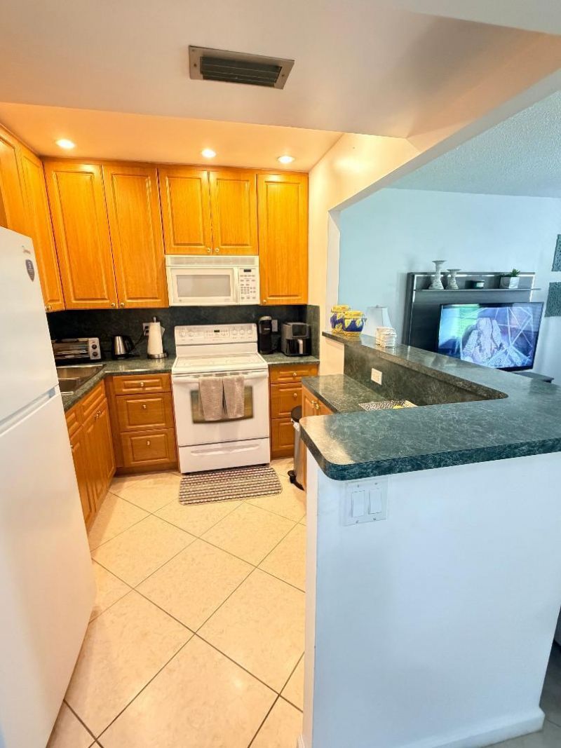 638 Snug Harbor Drive, Unit E4, Boynton Beach, FL 33435 Photo