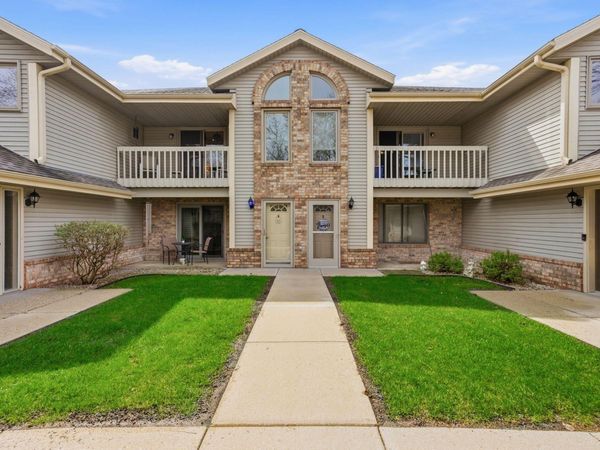 2112 Woodburn Rd, Unit E, Waukesha, WI 53188