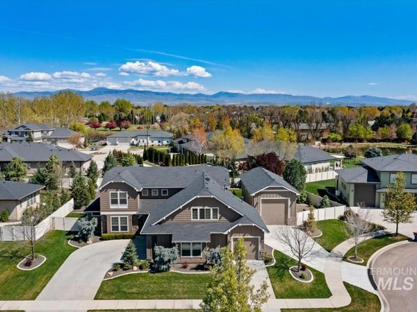 2560 N Hearthglow Pl, Eagle, ID 83616