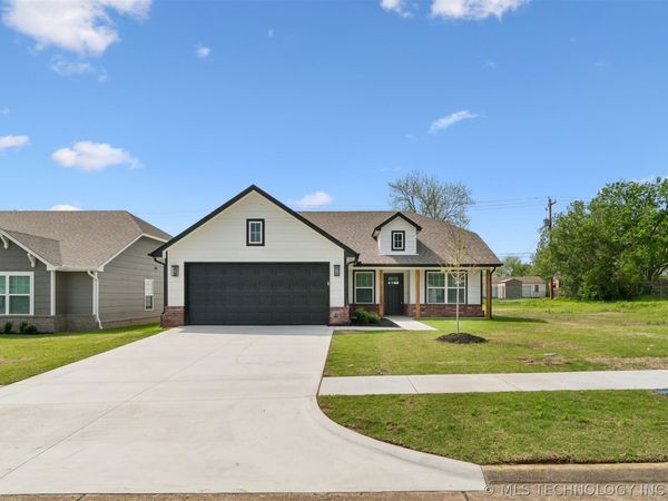 1119 E Cherry Street , Cushing, OK 74023