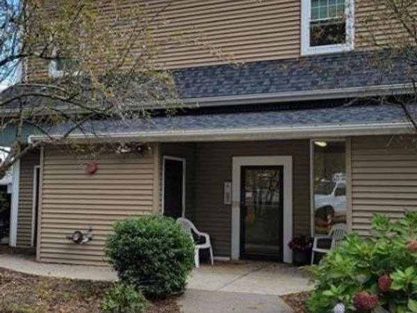 996 East Street, Unit 8, Walpole, MA 02081