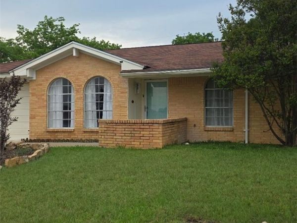 919 Holly Street , Copperas Cove, TX 76522