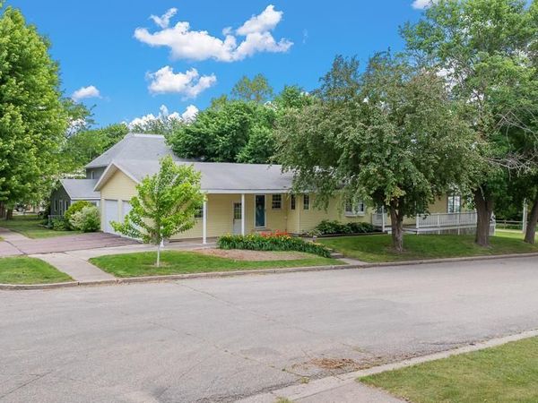 121 W Rowena Street, Ivanhoe, MN 56142