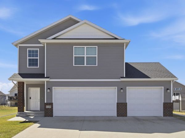 1125 29th Avenue W, West Fargo, ND 58078