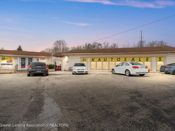 1251 N Cedar Street, Mason, MI 48854