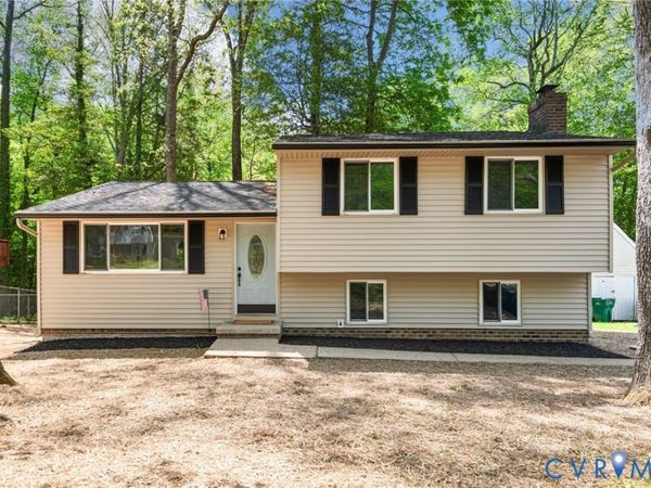 6536 Creekrun Drive , North Chesterfield, VA 23234