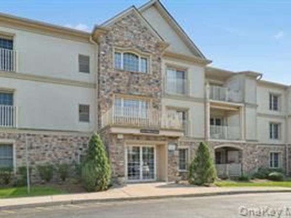 24 N De Baun Avenue, Unit 303, Suffern, NY 10901