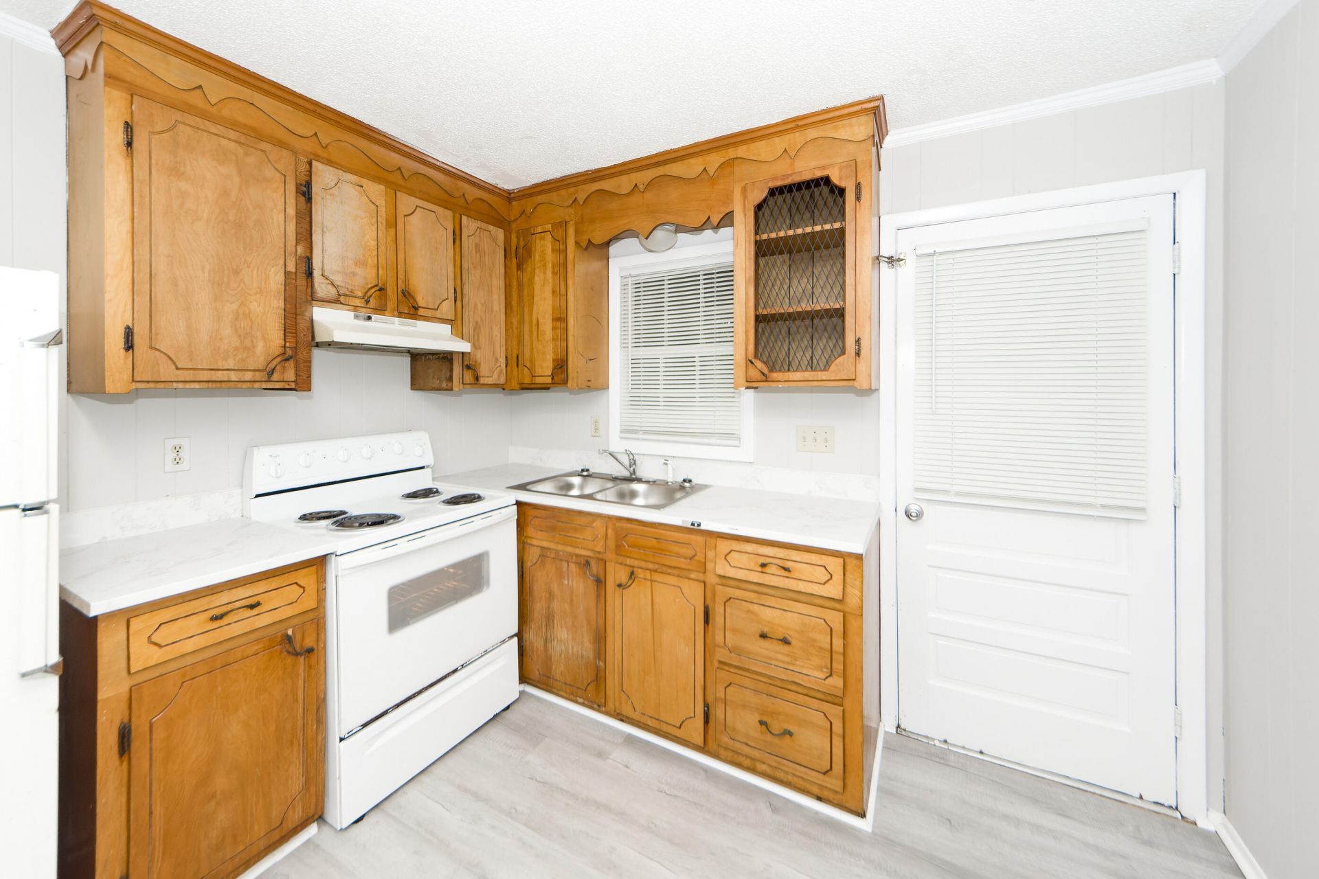 1836 Camp Road Photo 10