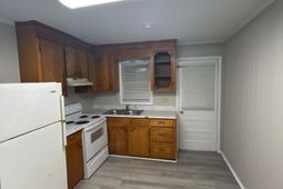 1836 Camp Road photo 4