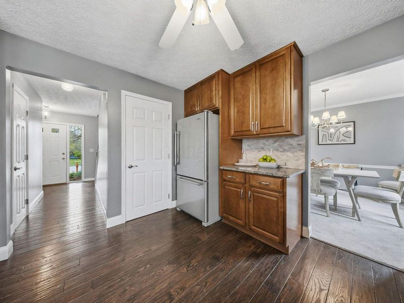 1317 Greencroft Road , Gahanna, OH 43230 Photo 10