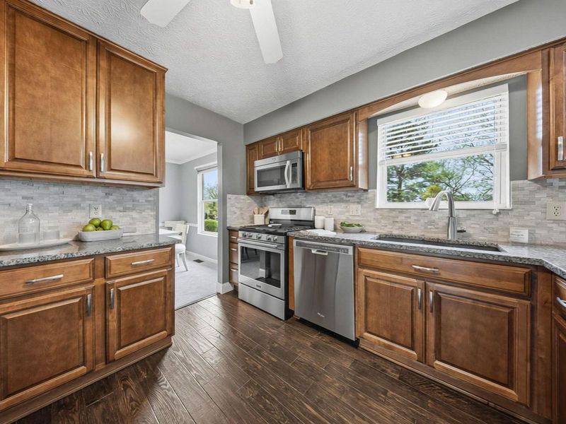 1317 Greencroft Road , Gahanna, OH 43230 Photo 7