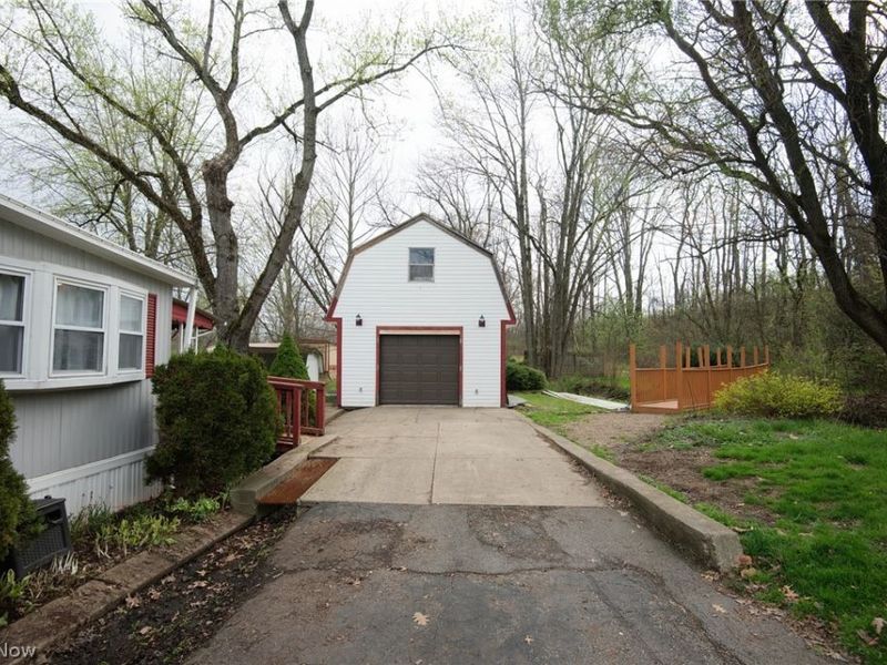 29 Wilderness Court, Warren, OH 44481 Photo 3