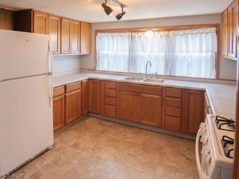 29 Wilderness Court, Warren, OH 44481 Photo 4