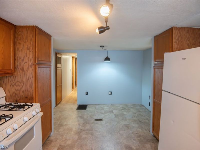 29 Wilderness Court, Warren, OH 44481 Photo 6