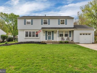 42 CORNELL DRIVE, DELRAN, NJ 08075