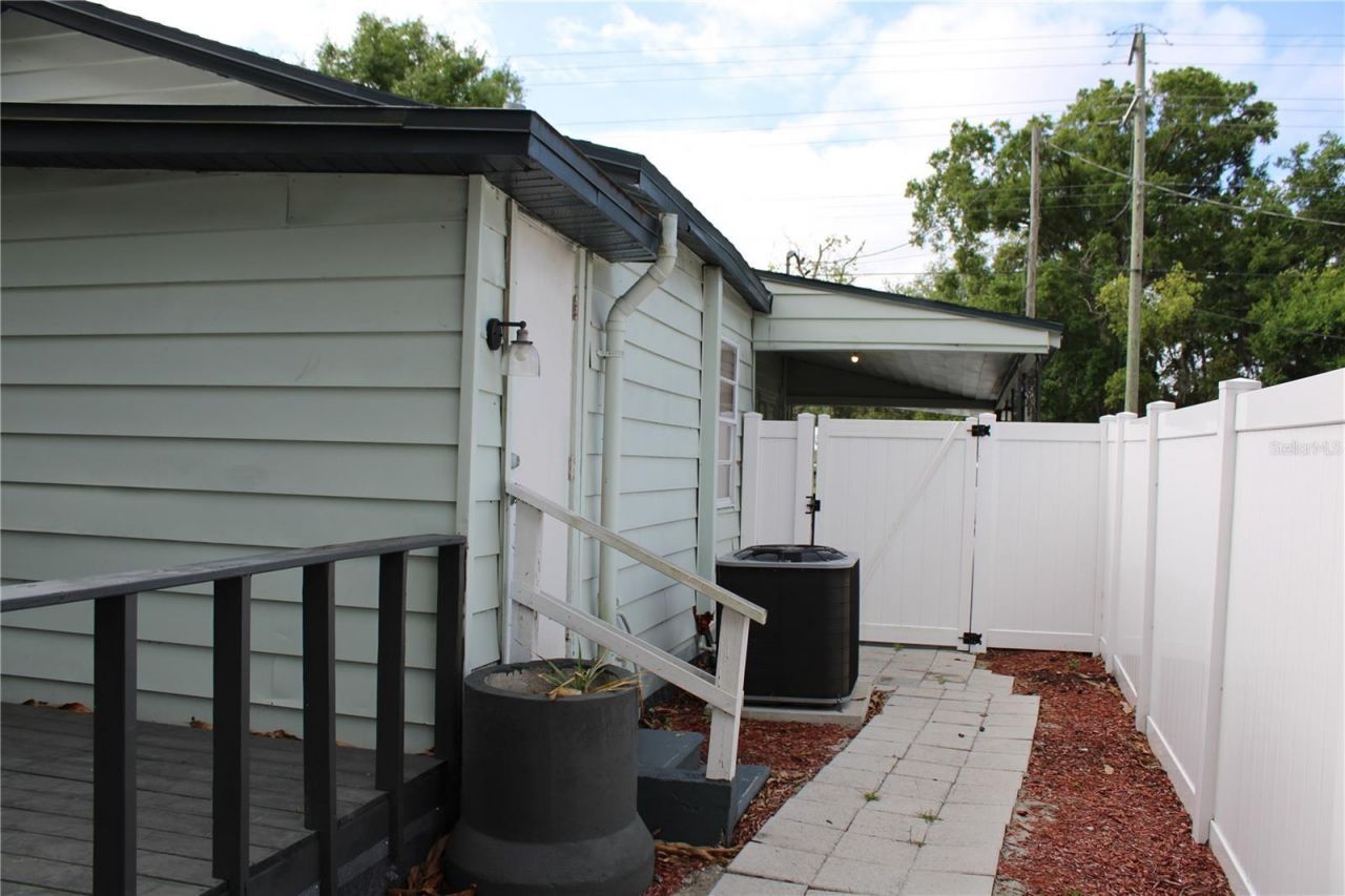 1106 E Dr Martin Luther King Jr Boulevard, Plant City, FL 33563 Photo