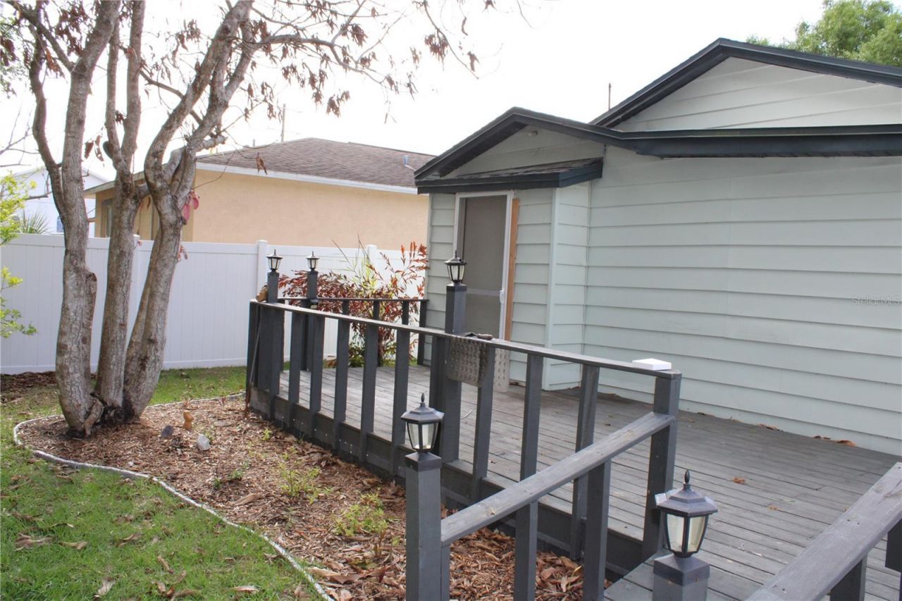 1106 E Dr Martin Luther King Jr Boulevard, Plant City, FL 33563 Photo