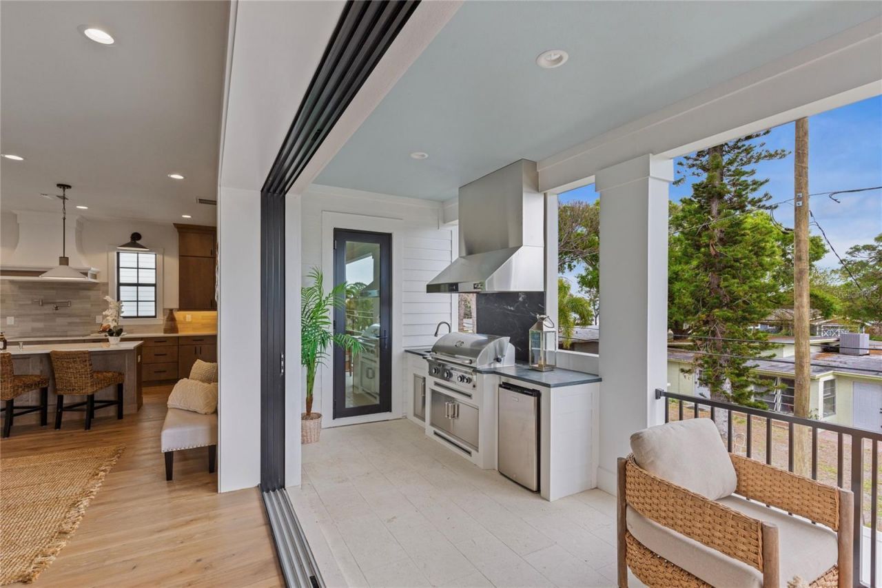 220 Ninetieth Avenue Ne, Saint Petersburg, FL 33702 Photo