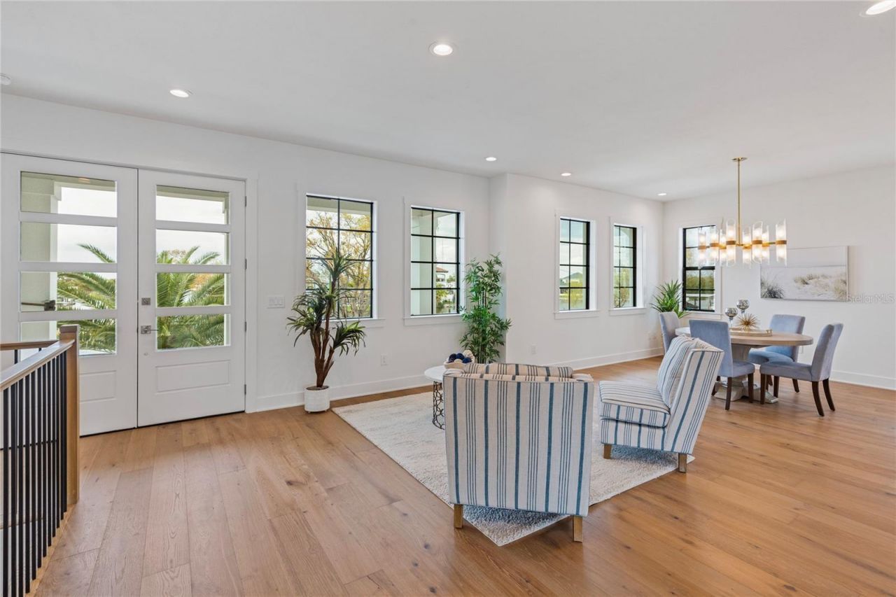 220 Ninetieth Avenue Ne, Saint Petersburg, FL 33702 Photo