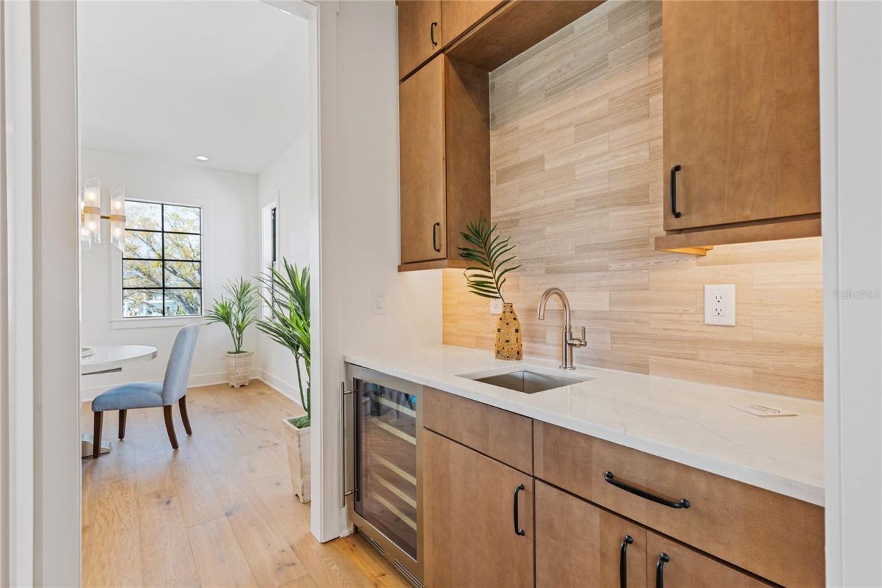 220 Ninetieth Avenue Ne, Saint Petersburg, FL 33702 Photo