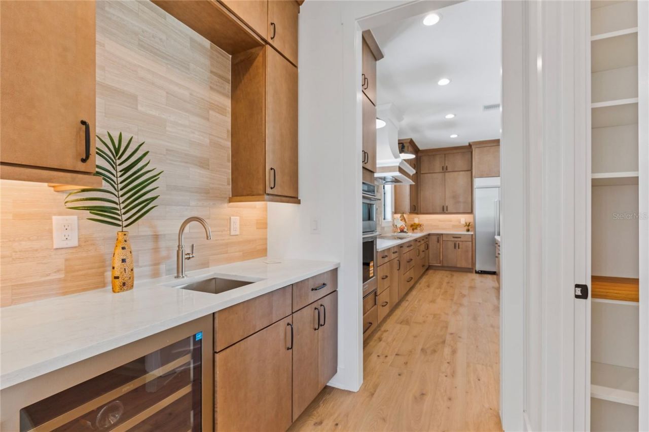 220 Ninetieth Avenue Ne, Saint Petersburg, FL 33702 Photo