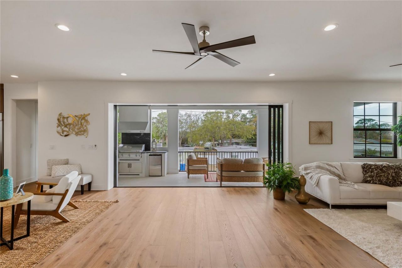 220 Ninetieth Avenue Ne, Saint Petersburg, FL 33702 Photo